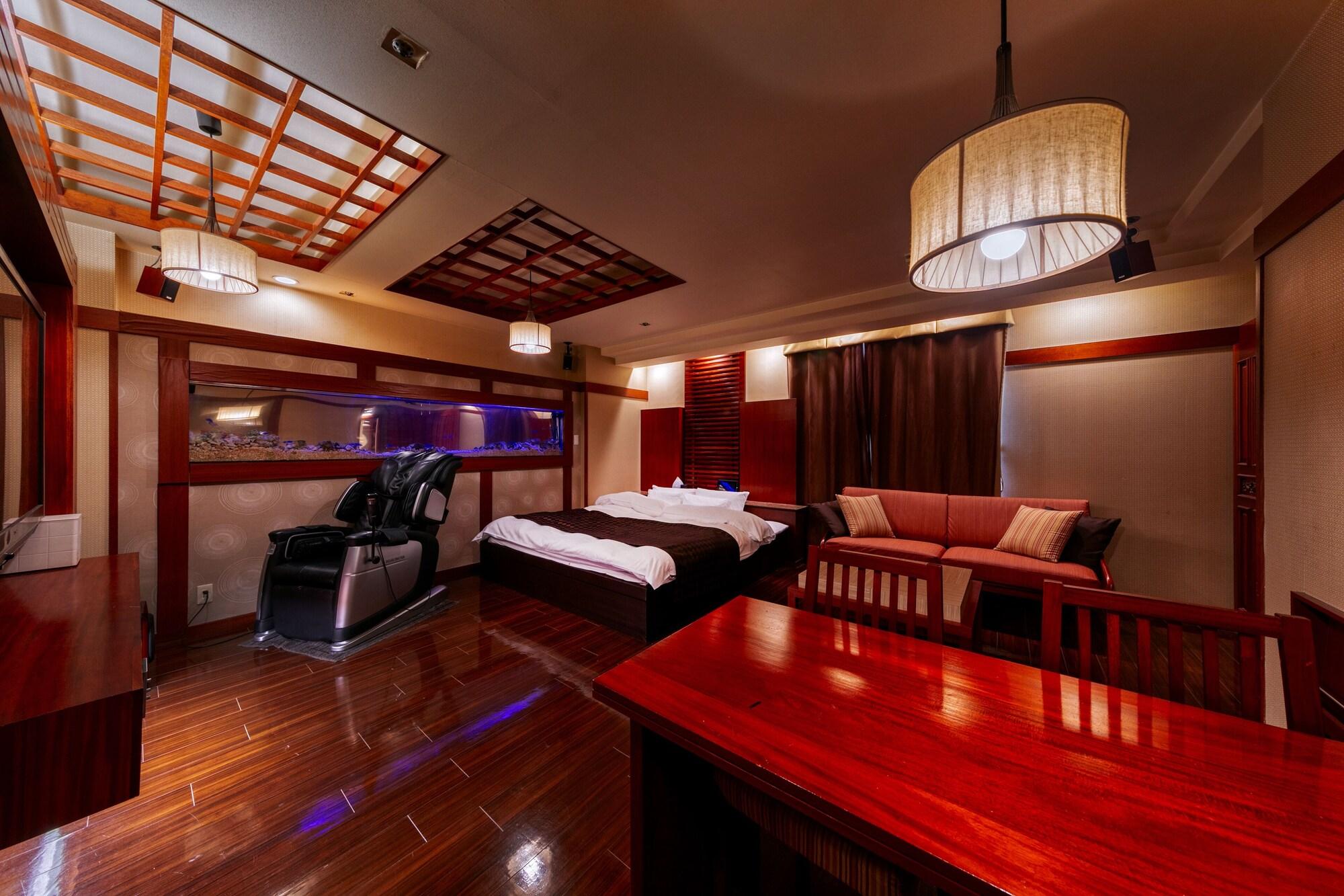 โฮเต็ล แอนด์ สปา โลตัส  Hotel เกียวโต ภายนอก รูปภาพ